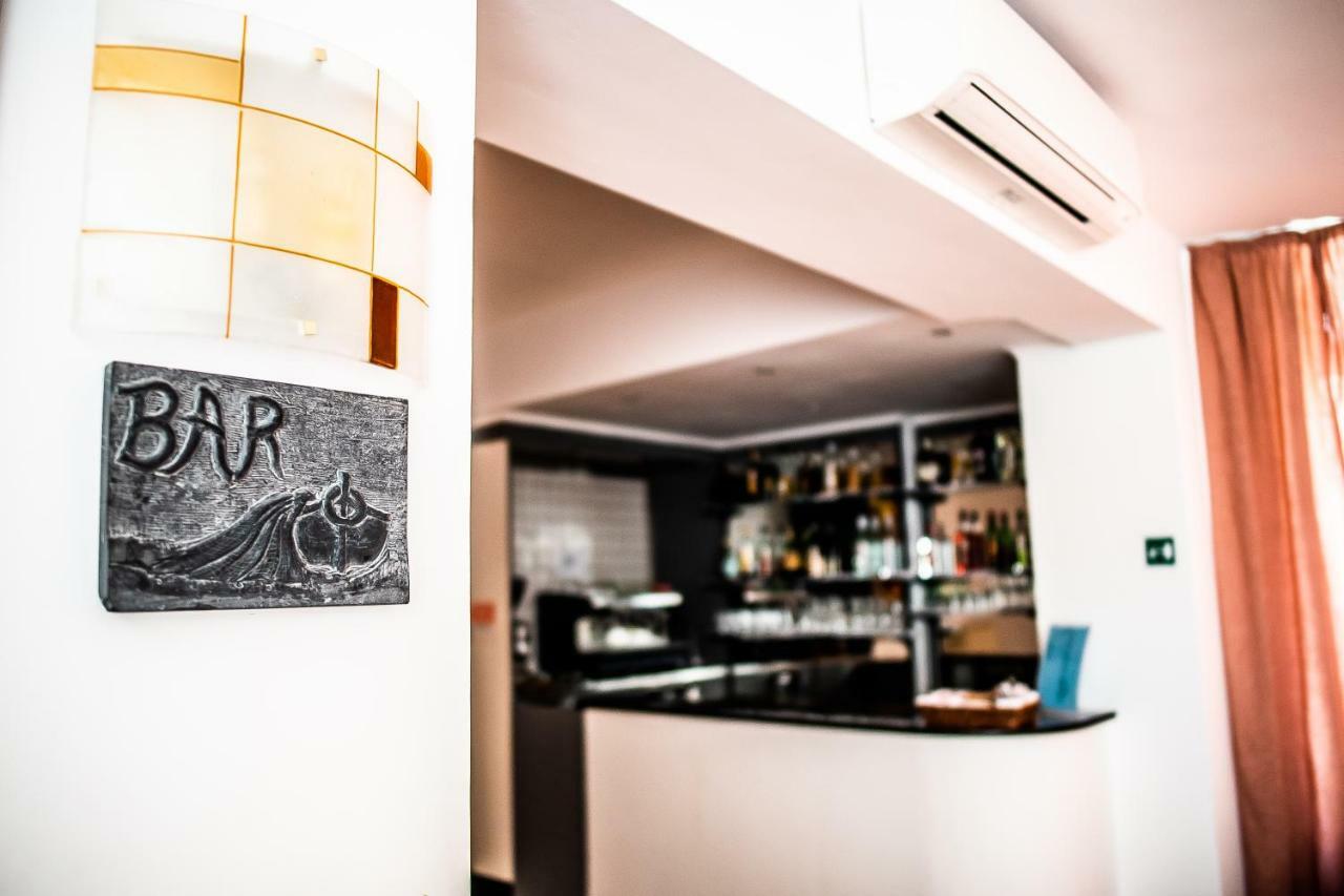 Hotel West End アラッシオ エクステリア 写真